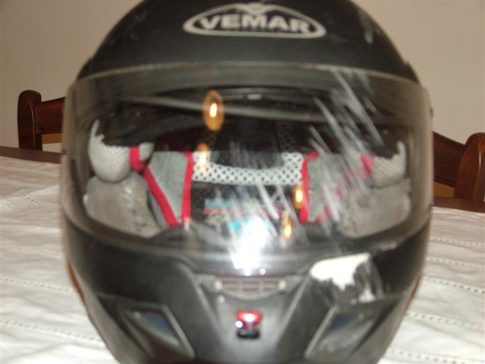 casco Ube dopo incidente.jpg