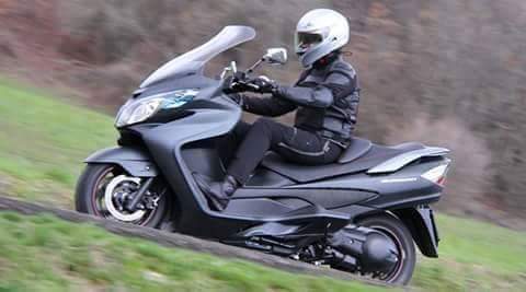 Suzuki Burgman 400 Lux.jpeg